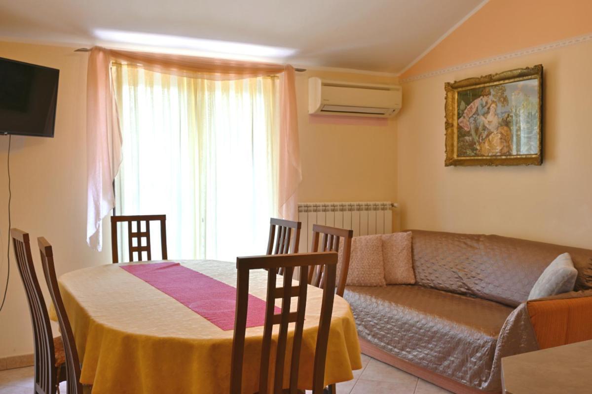 אומאג Apartments Ruza מראה חיצוני תמונה