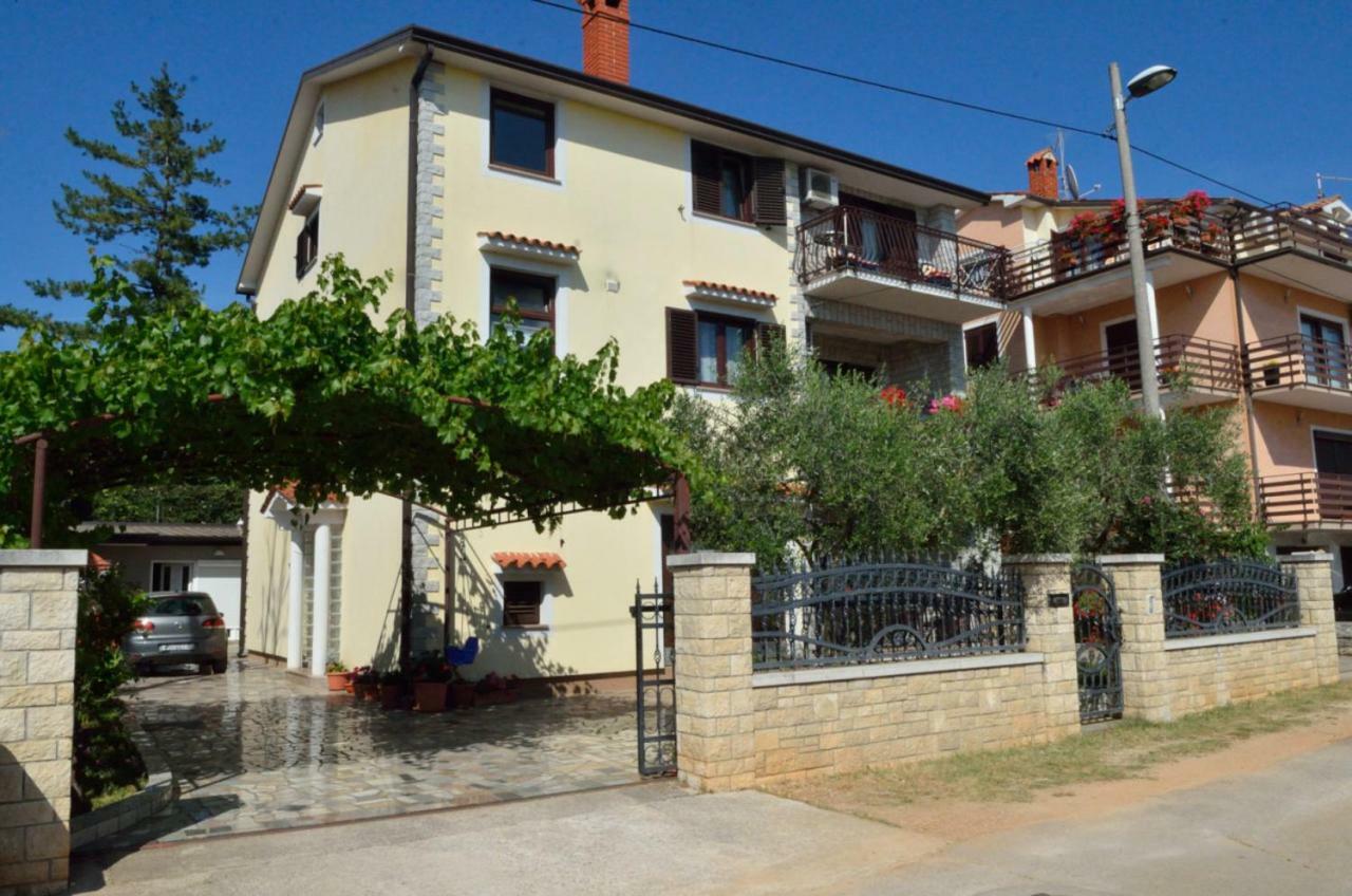 אומאג Apartments Ruza מראה חיצוני תמונה