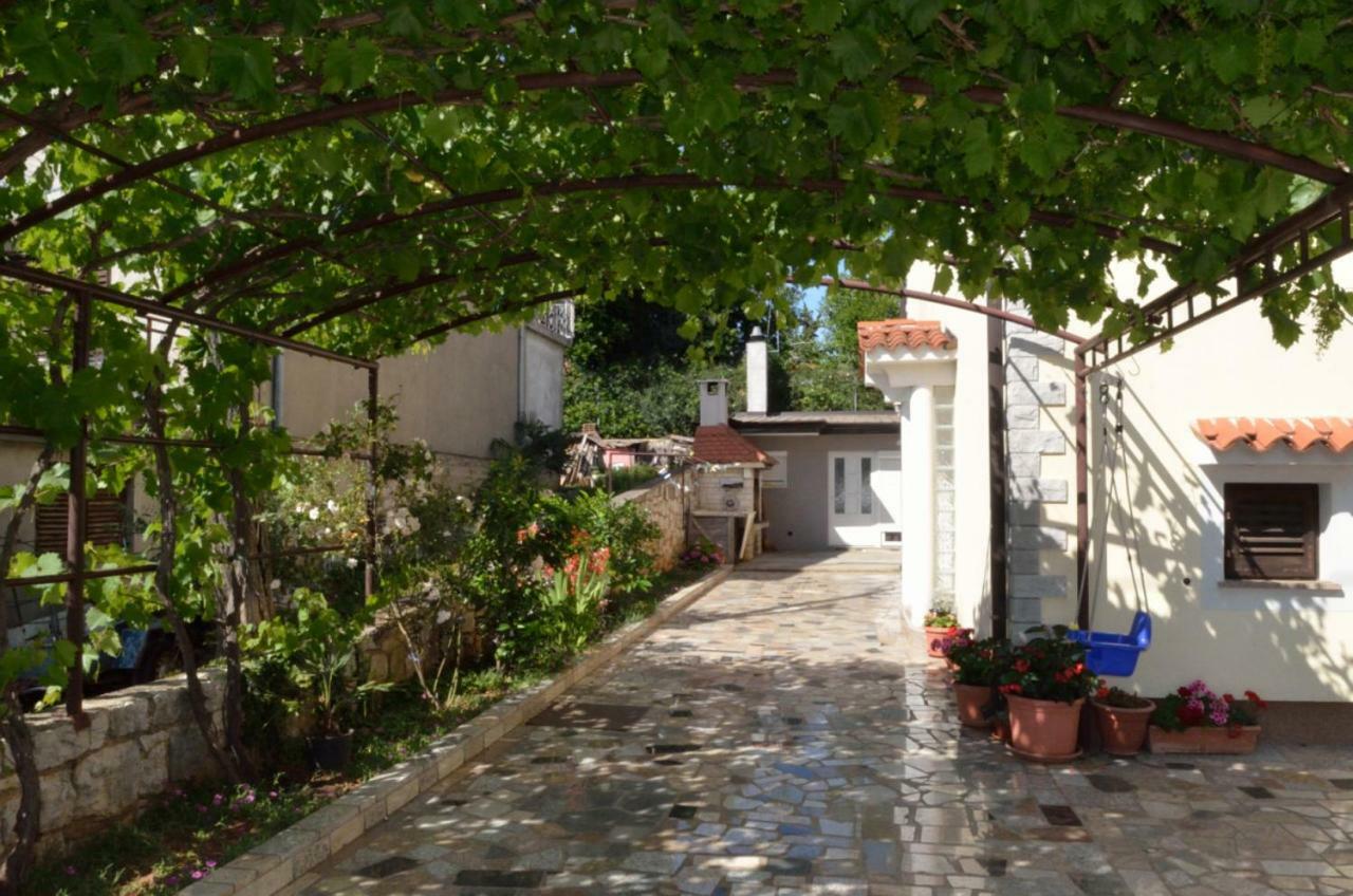 אומאג Apartments Ruza מראה חיצוני תמונה