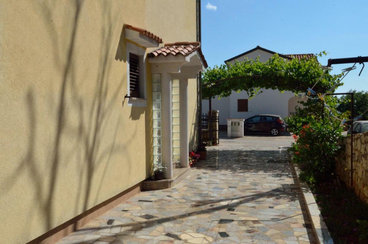 אומאג Apartments Ruza מראה חיצוני תמונה