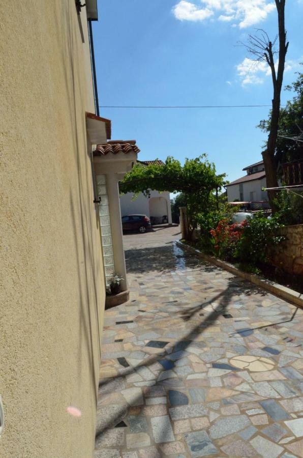אומאג Apartments Ruza מראה חיצוני תמונה